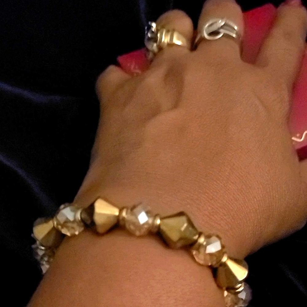L&L Gold Beaded Bracelet